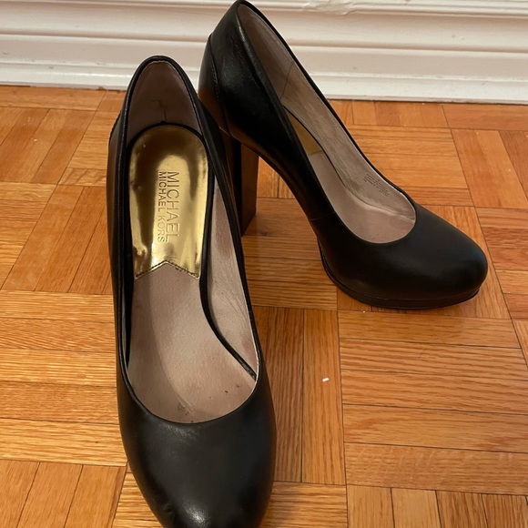 Woman heels Michael kors black Leather size 7 - Picture 1 of 3